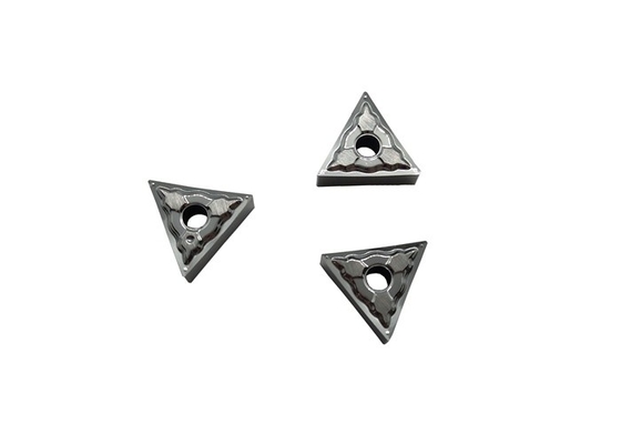 Inserções do carboneto do triângulo para a dimensão de alumínio de TNMG160404-TK exata